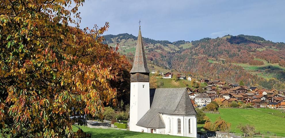 2025.10. Kirche im Herbst und Oberdorf 4
